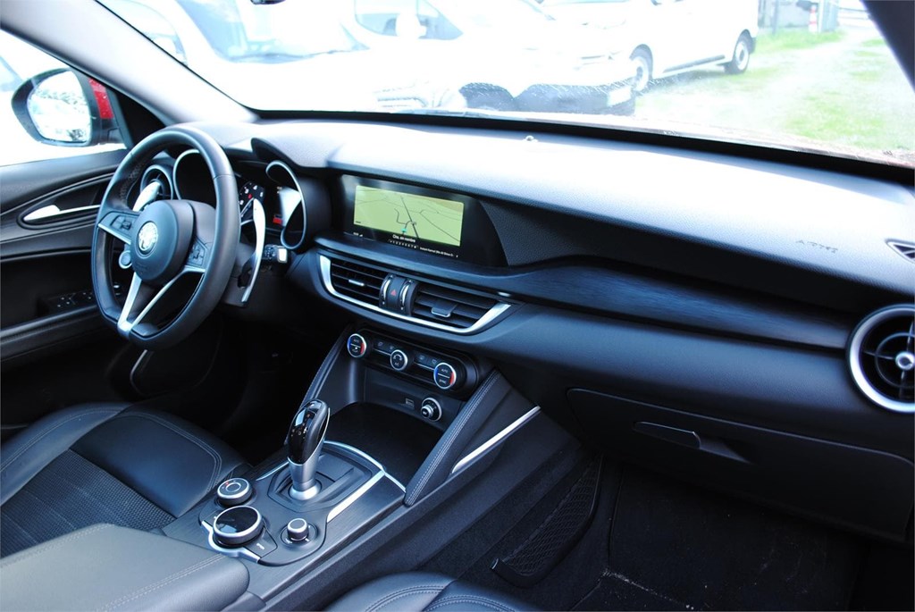 Foto 10 ALFA ROMEO STELVIO