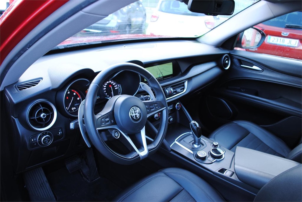 Foto 15 ALFA ROMEO STELVIO