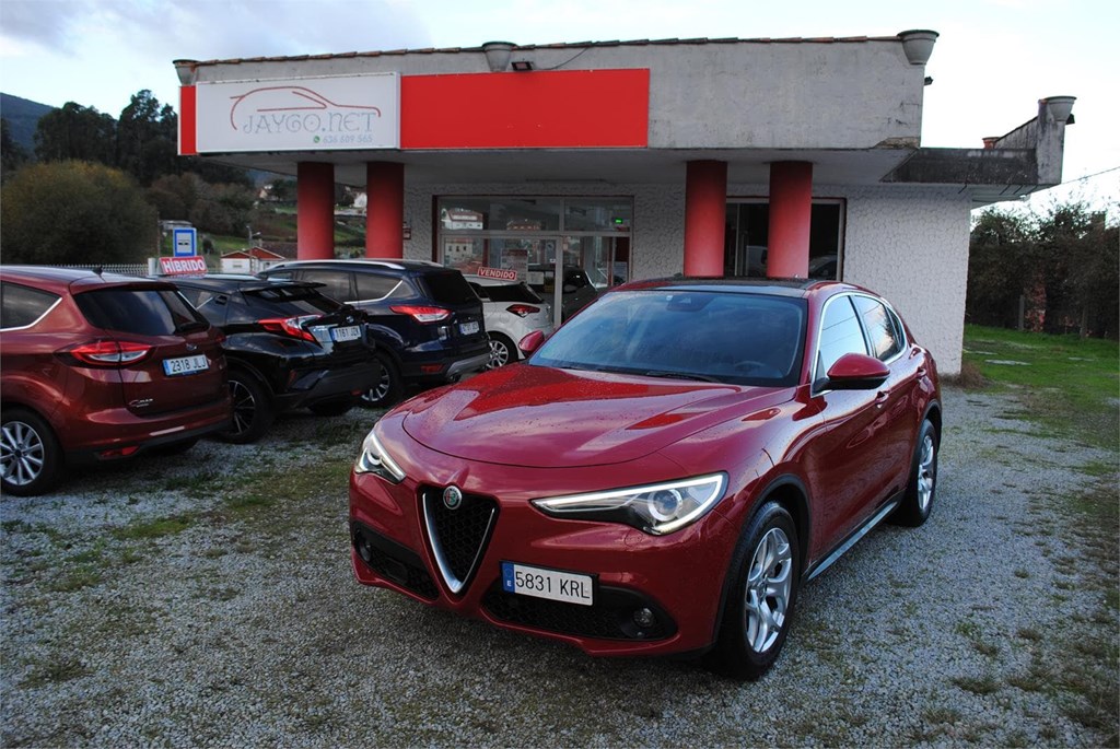 Foto 1 ALFA ROMEO STELVIO