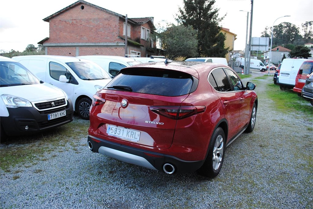 Foto 3 ALFA ROMEO STELVIO
