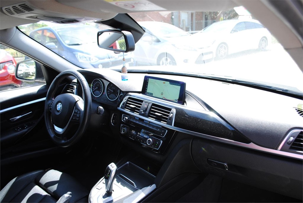 Foto 12 BMW 320 D TOURING