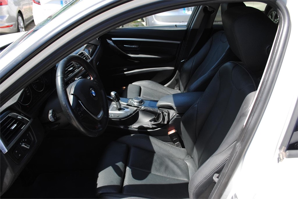 Foto 14 BMW 320 D TOURING