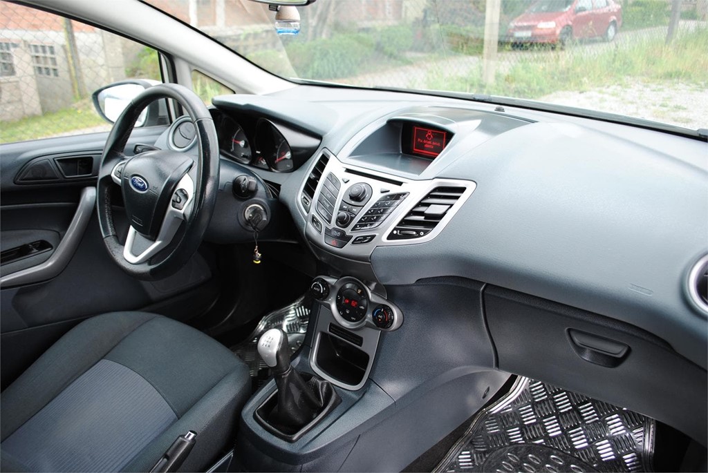 Foto 8 FORD FIESTA