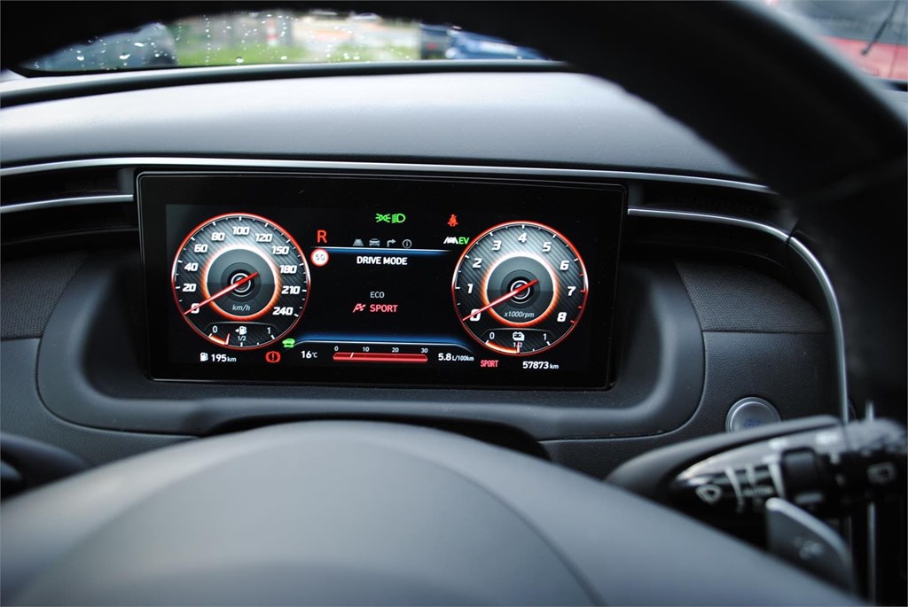 Foto 14 HYUNDAI TUCSSÓN 1.6 TGI HYBRID 230 CV TECNO