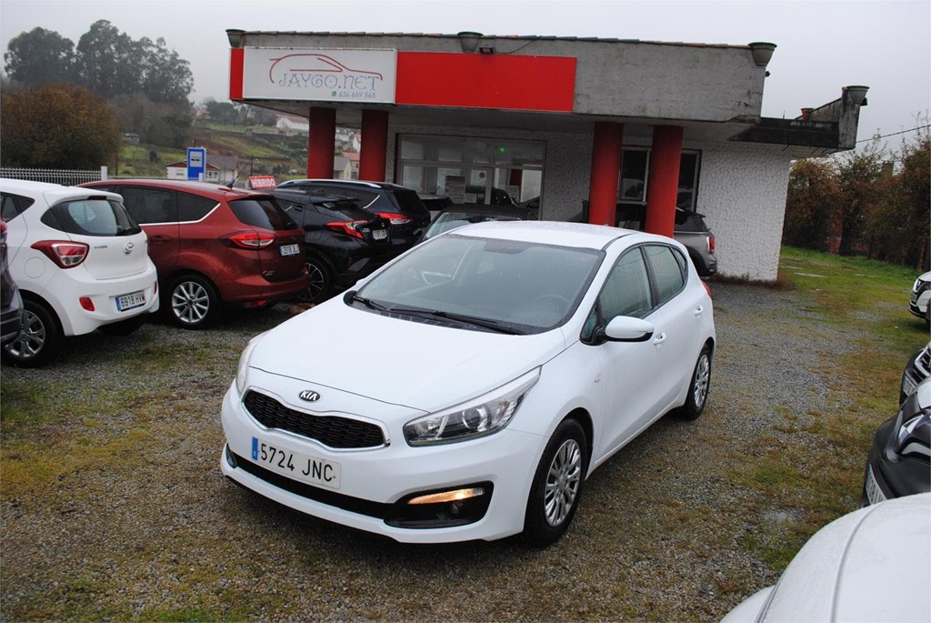 Foto 1 KIA CEED