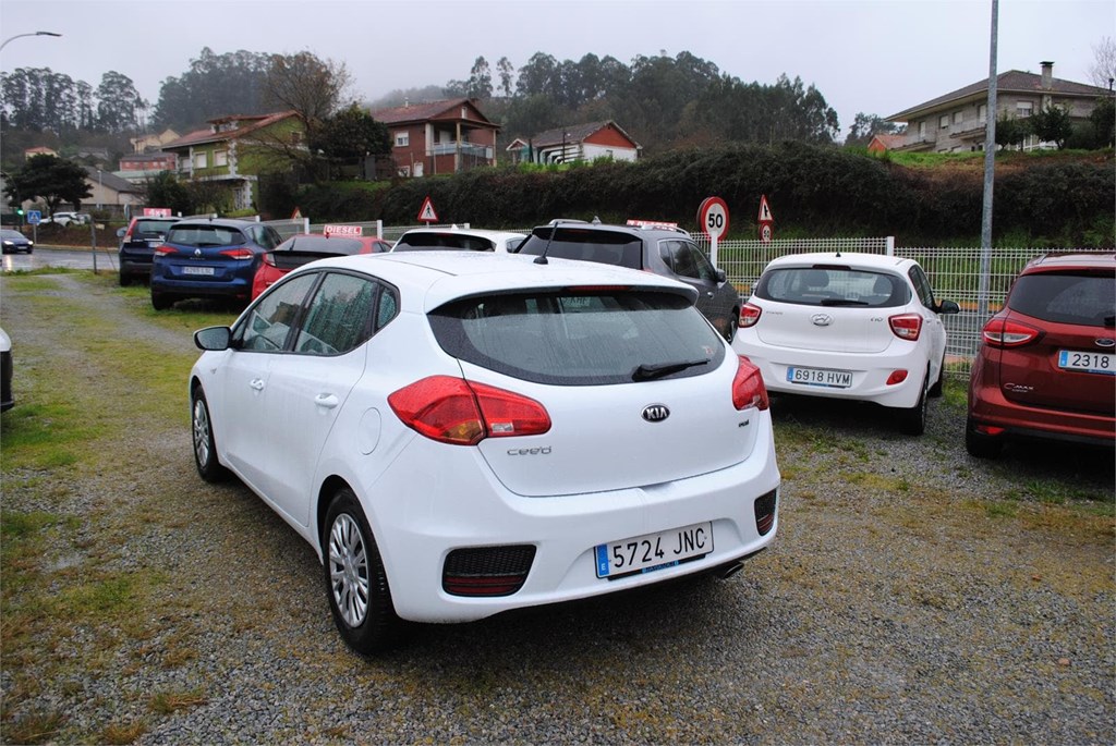 Foto 5 KIA CEED