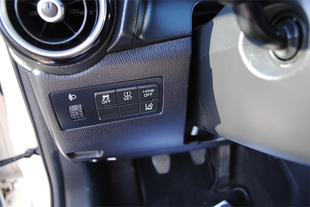 Foto 11 MAZDA 2