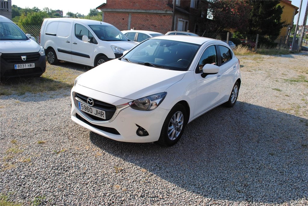 Foto 1 MAZDA 2