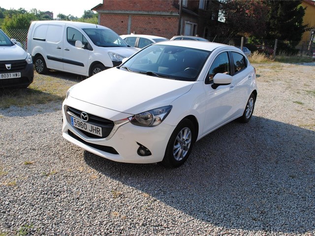 MAZDA 2