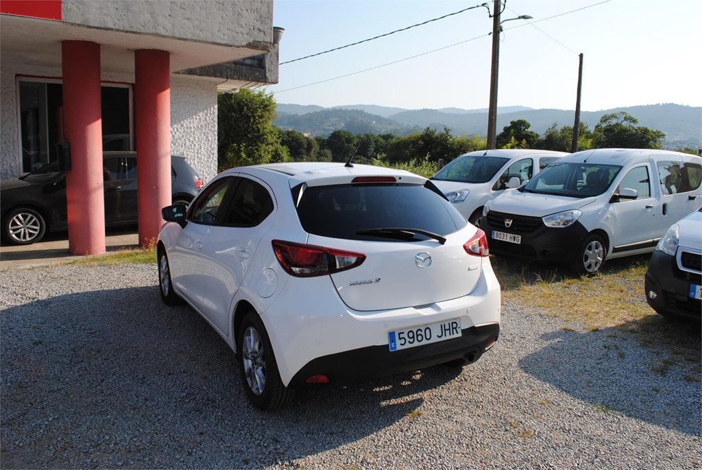 Foto 5 MAZDA 2