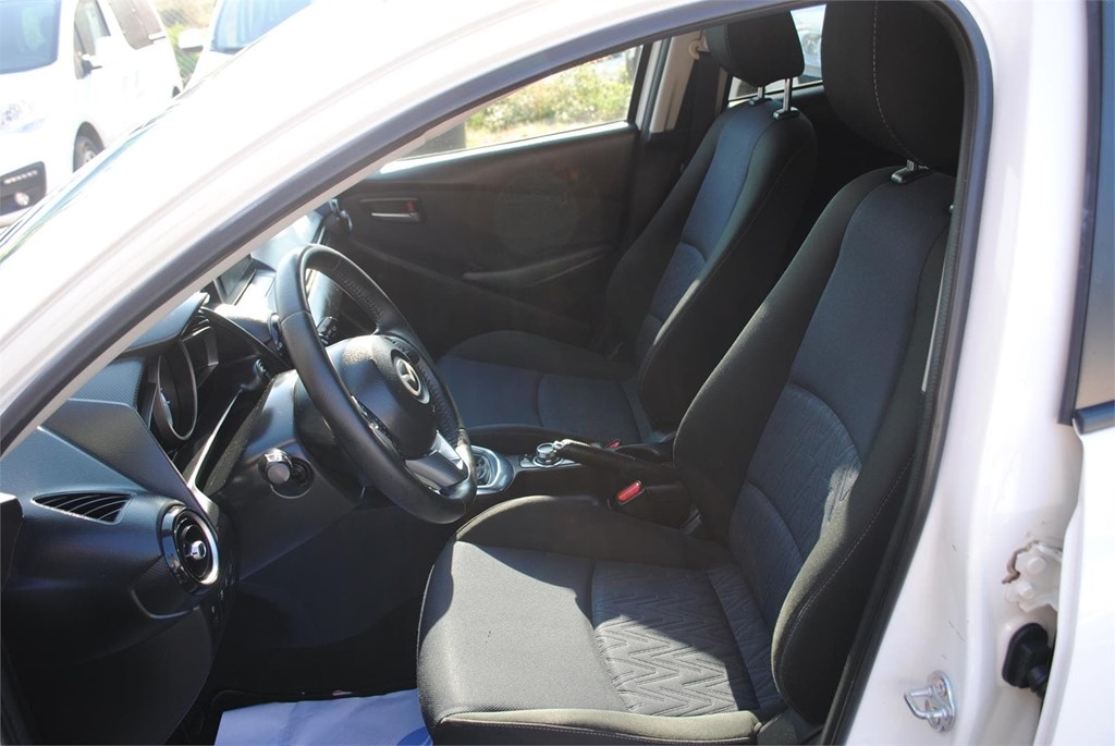 Foto 6 MAZDA 2
