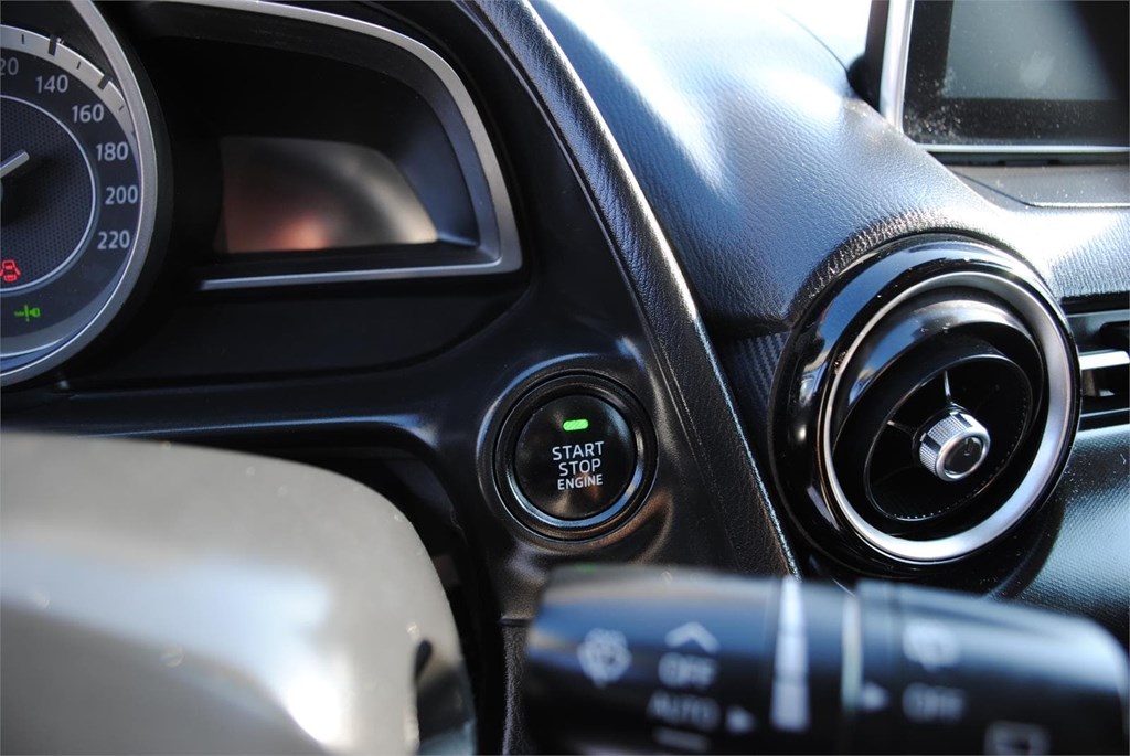 Foto 7 MAZDA 2
