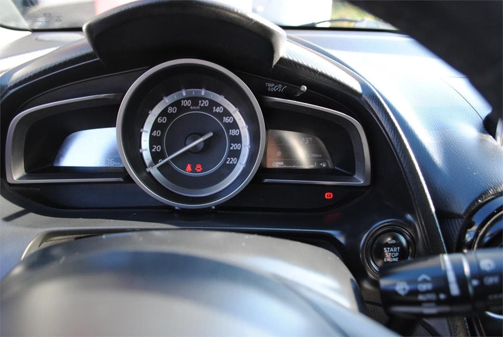 Foto 8 MAZDA 2