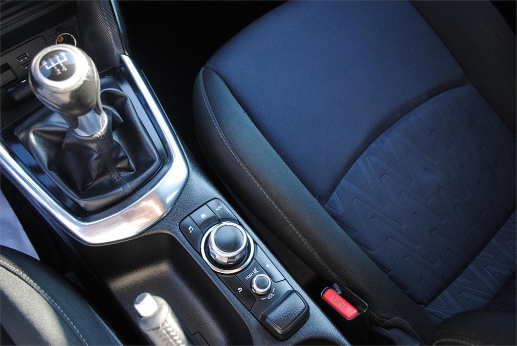 Foto 9 MAZDA 2
