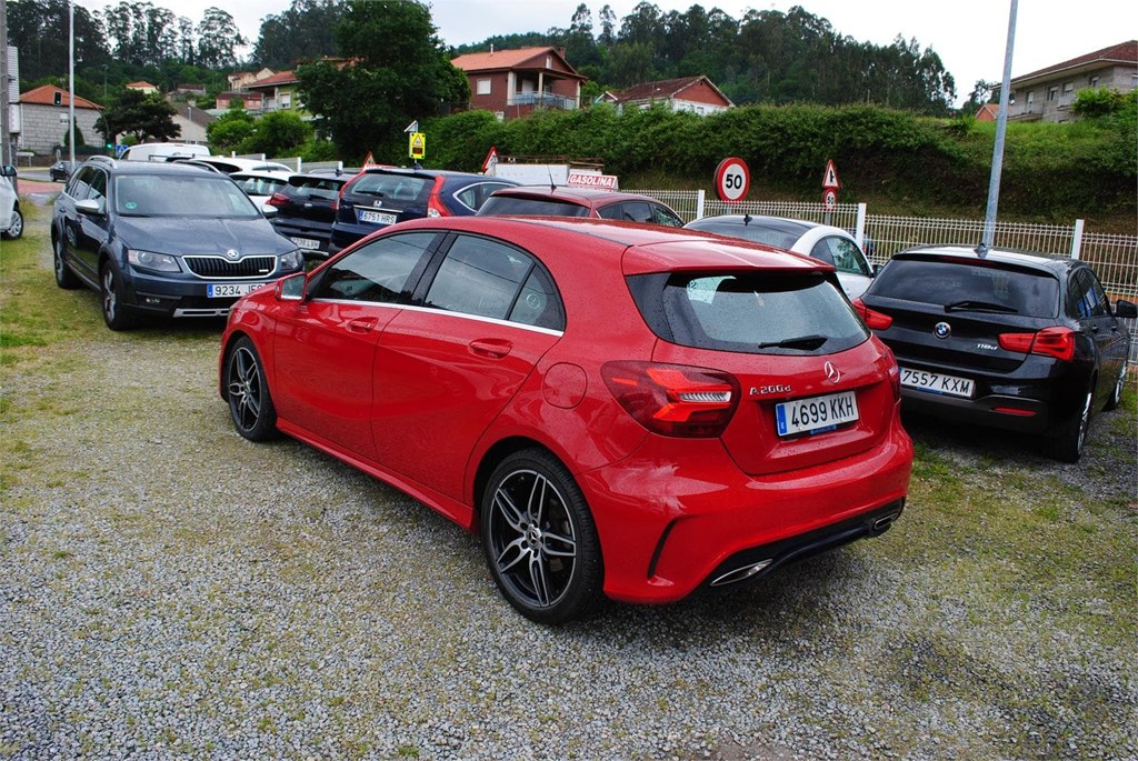 Foto 4 MERCEDES BENZ A 200 CDI AMG