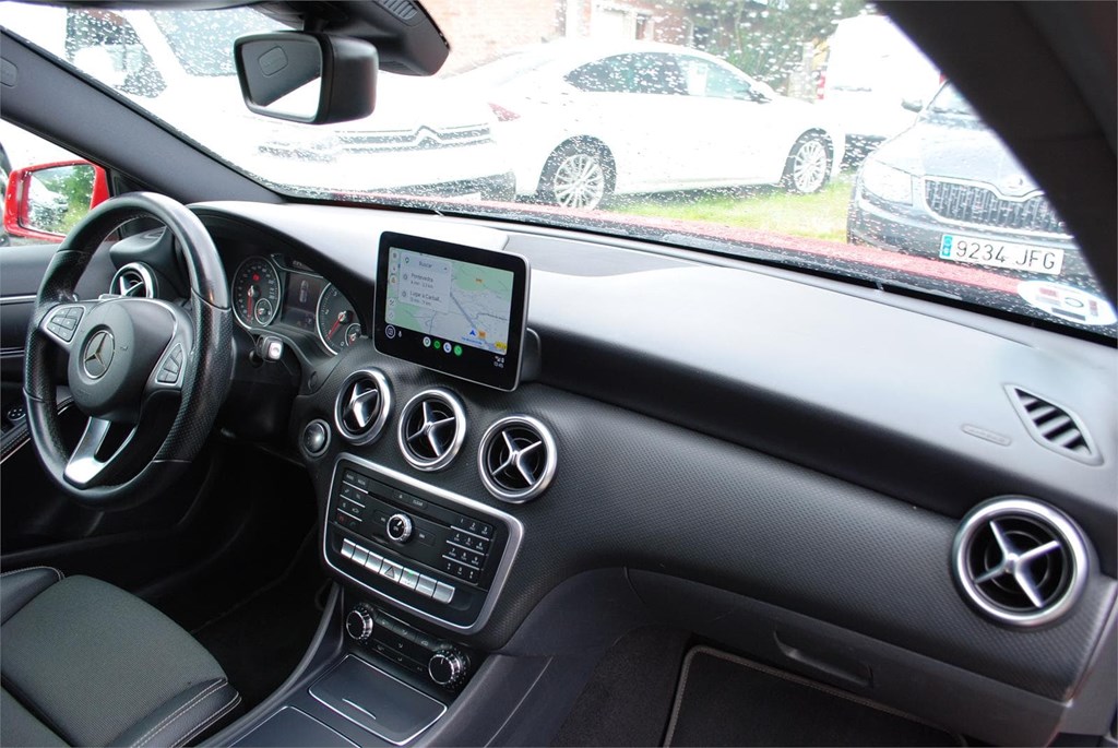 Foto 9 MERCEDES BENZ A 200 CDI AMG