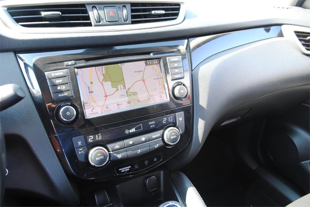 Foto 15 NISSAN QASHQAI 1.3 DGI 140 CV 