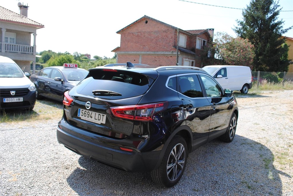 Foto 2 NISSAN QASHQAI 1.3 DGI 140 CV 