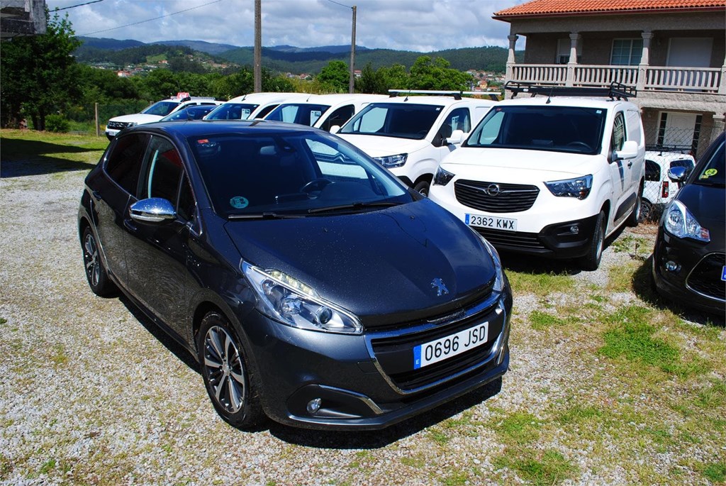 Foto 2 PEUGEOT 208