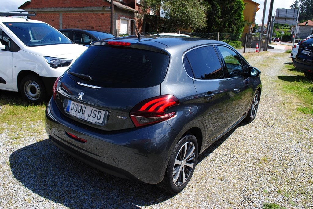 Foto 3 PEUGEOT 208