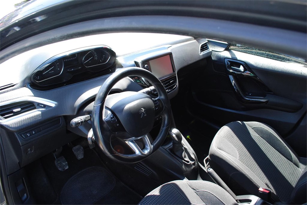 Foto 8 PEUGEOT 208
