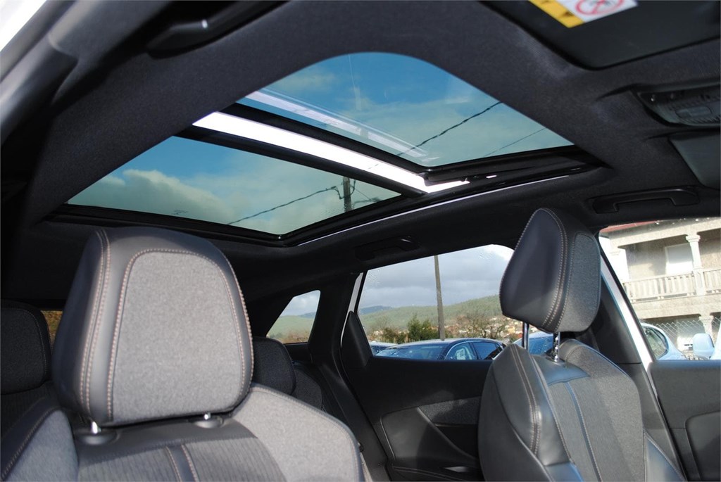 Foto 13 PEUGEOT 3008 1.5 HDI 130 CV