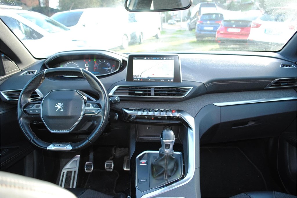 Foto 15 PEUGEOT 3008 1.5 HDI 130 CV