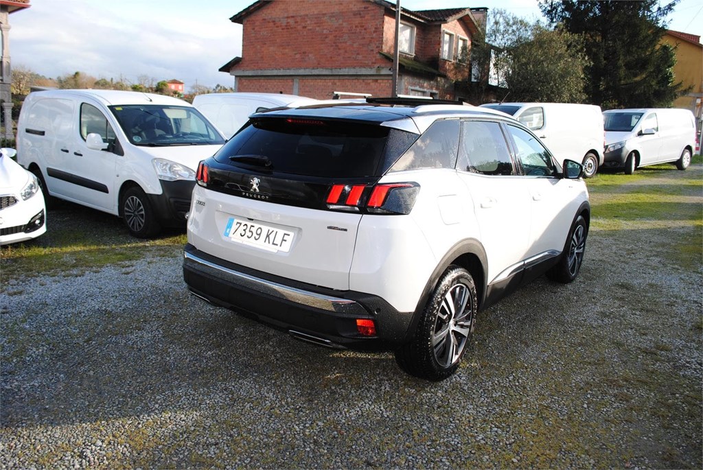 Foto 1 PEUGEOT 3008 1.5 HDI 130 CV