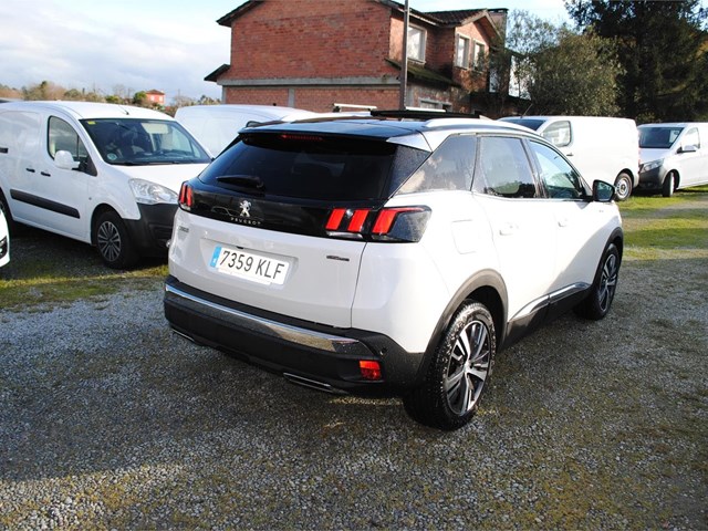 PEUGEOT 3008 1.5 HDI 130 CV
