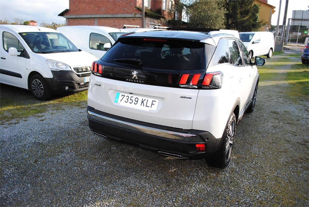 Foto 2 PEUGEOT 3008 1.5 HDI 130 CV