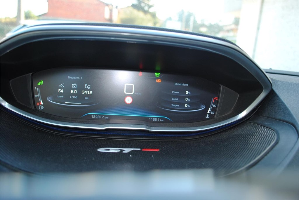 Foto 31 PEUGEOT 3008 1.5 HDI 130 CV