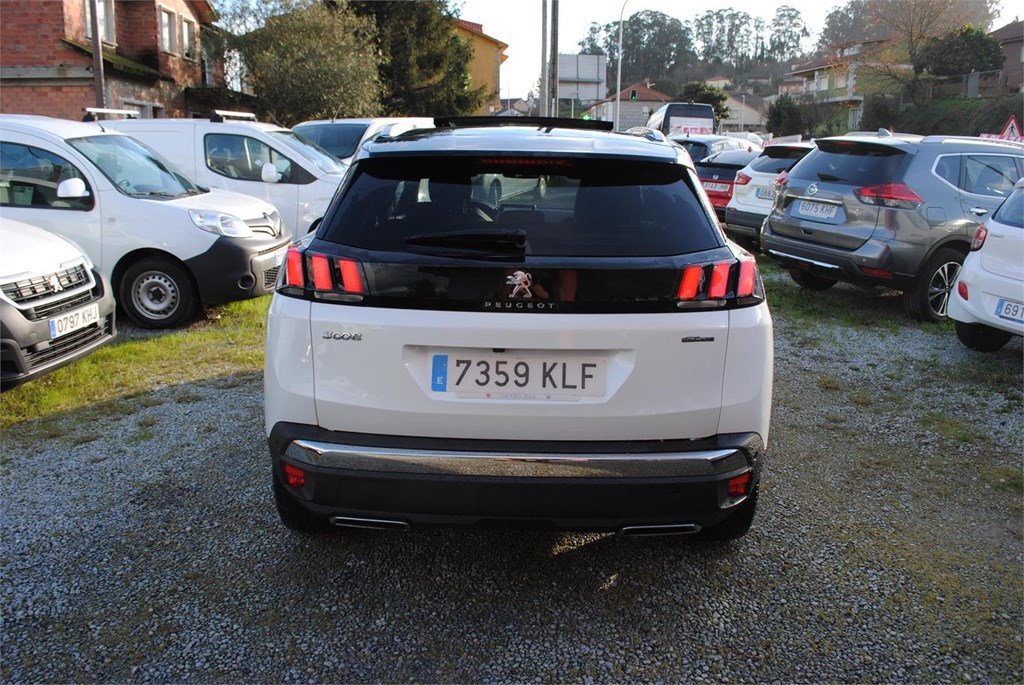 Foto 3 PEUGEOT 3008 1.5 HDI 130 CV