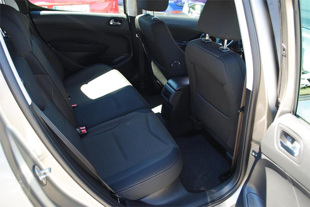 Foto 10 PEUGEOT 308 1.6 eHDI 115 CV 