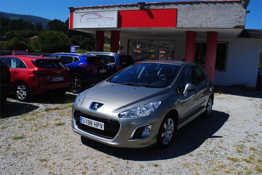 Foto 18 PEUGEOT 308 1.6 eHDI 115 CV 