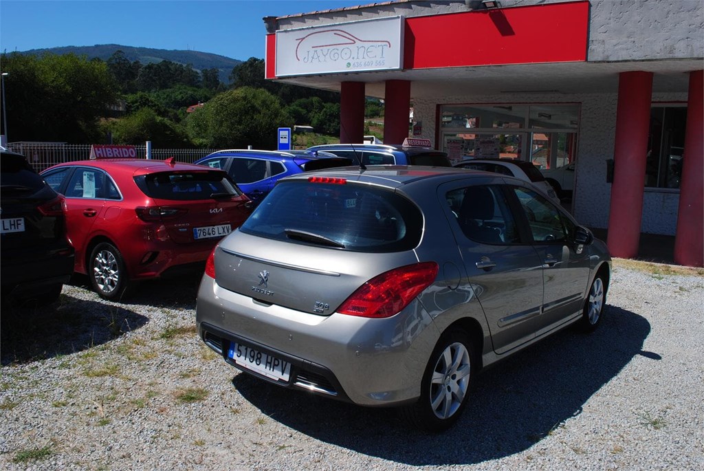 Foto 5 PEUGEOT 308 1.6 eHDI 115 CV 