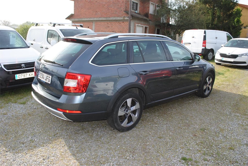 Foto 4 SKODA SCOUT