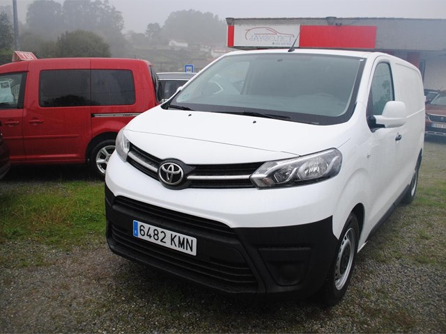 TOYOTA PROACE